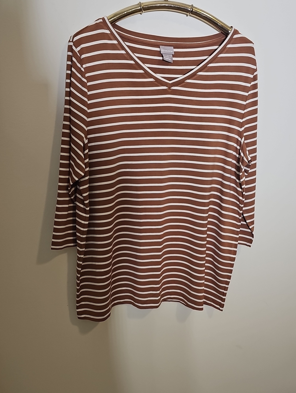 Chicos Jersey Knit Brown Stripe V-Neck Women's Top. 3/4 Sleeves. Sz 3 XL. NWOT